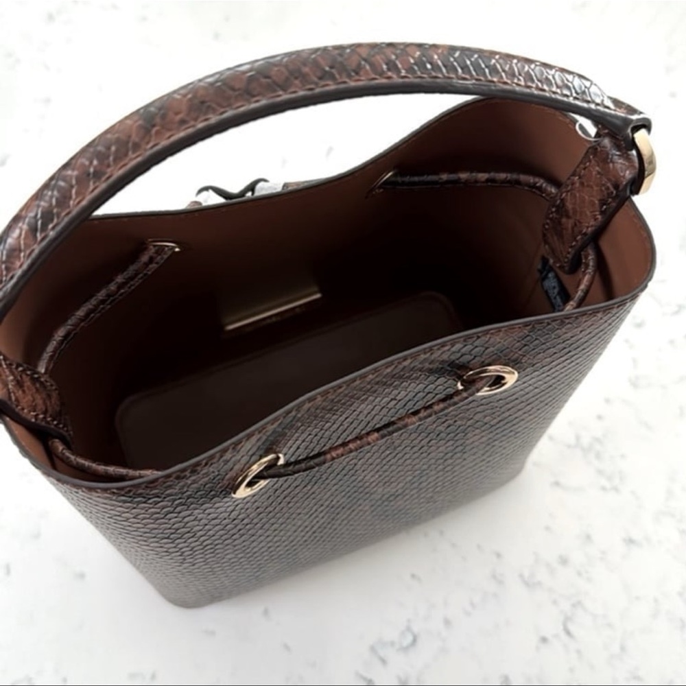 Michael Kors Suri Mini Bag Brown Snake Print NWT - Picture 8 of 10